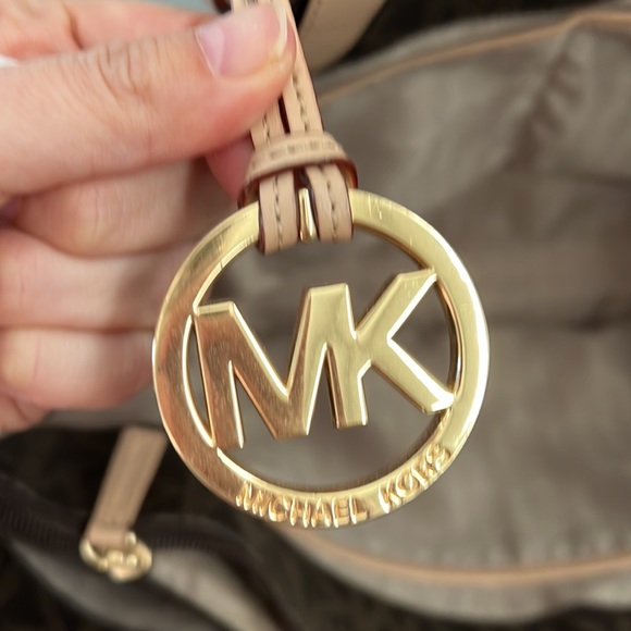 Michael Kors computer bag. - Picture 11 of 11